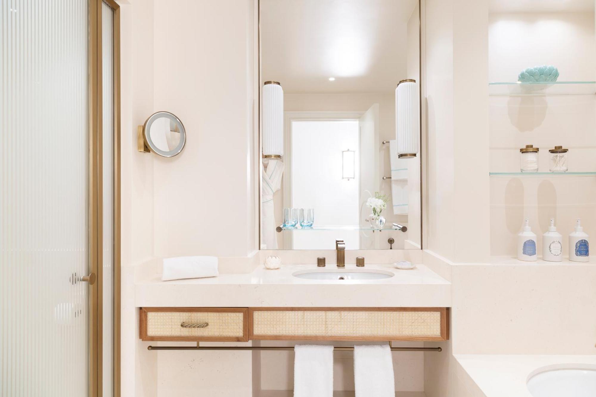 Prestige Junior Suite